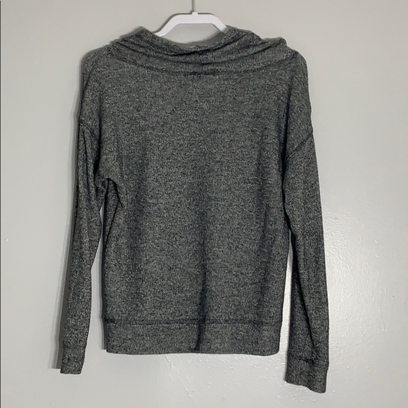 Old Navy women’s cowl neck charcoal grey pullover Sweatshirt small casual top - Picture 2 of 5